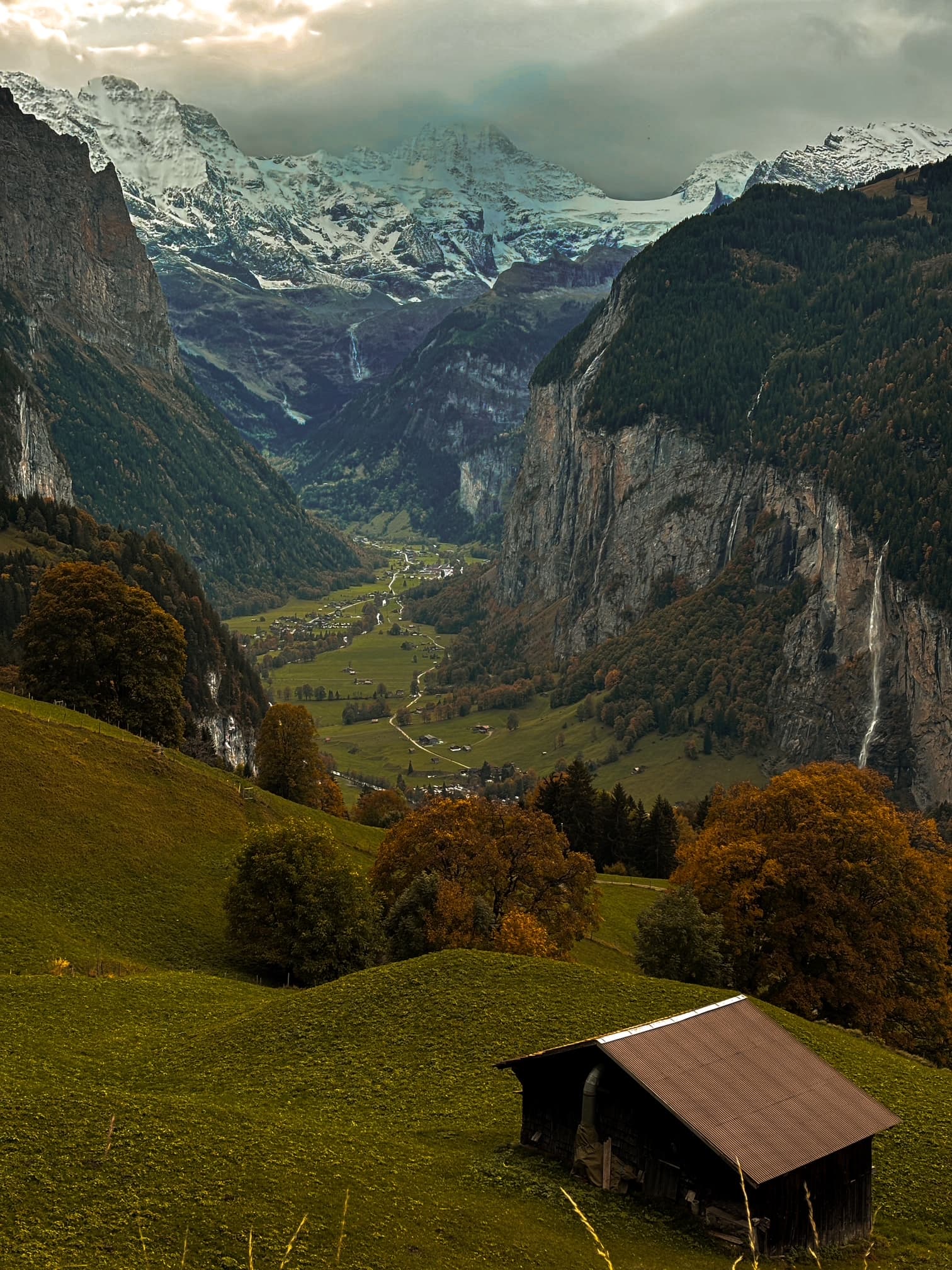Lauterbrunnen fall view from Wengen